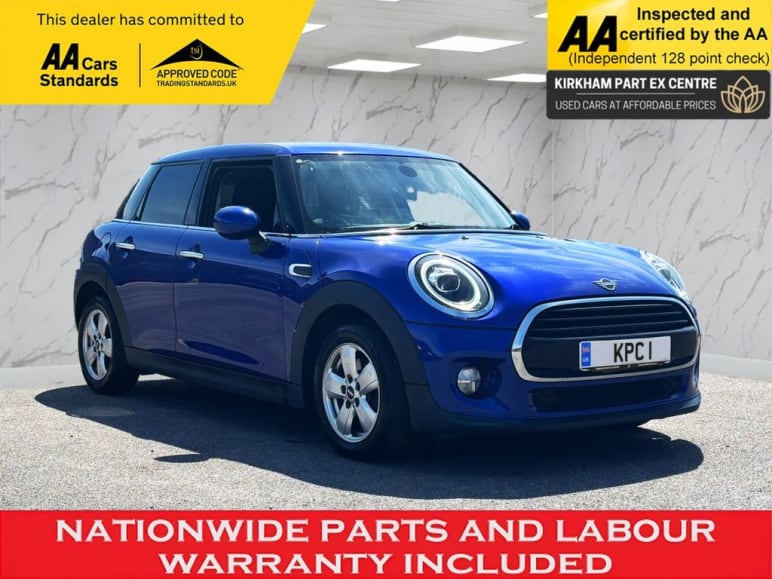 MINI HATCHBACK