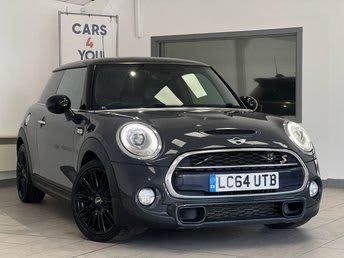 MINI HATCHBACK