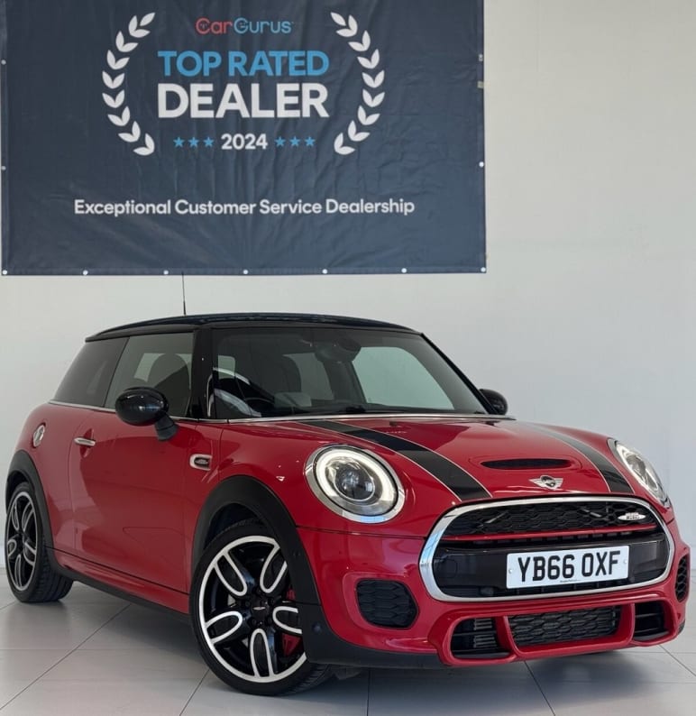 MINI HATCHBACK