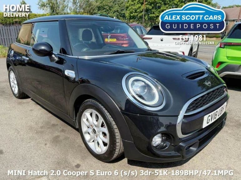 MINI HATCHBACK