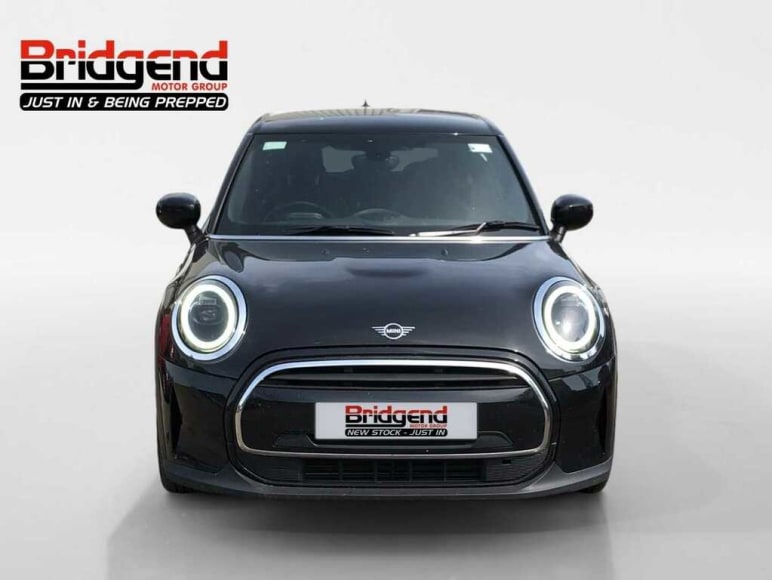 MINI HATCHBACK