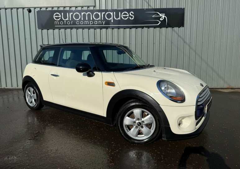 MINI HATCHBACK