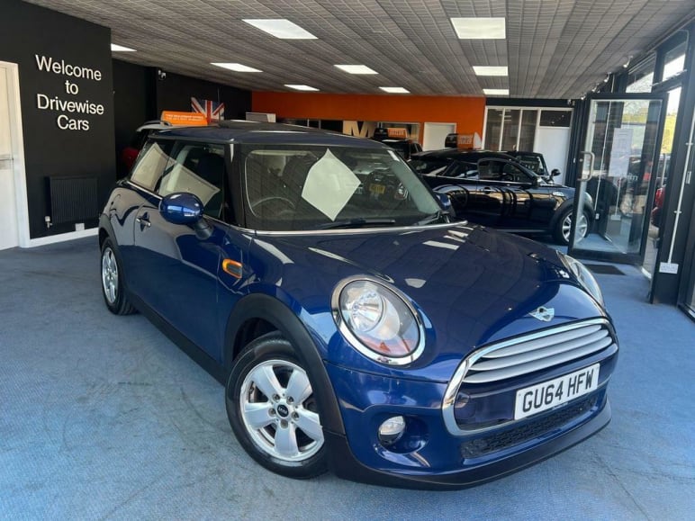 MINI HATCHBACK