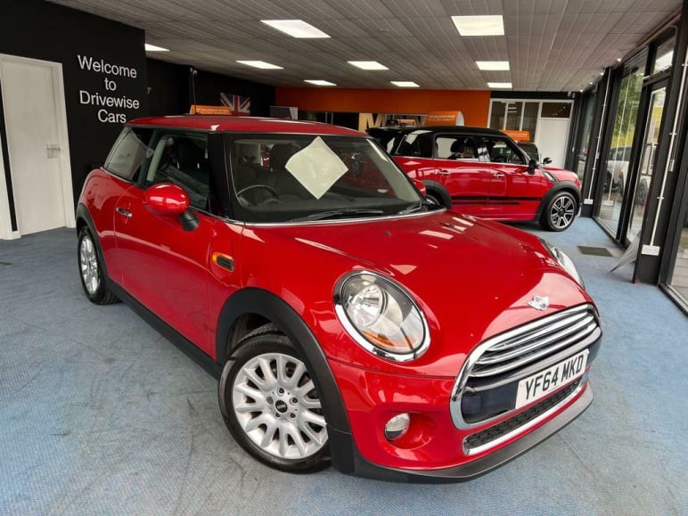 MINI HATCHBACK