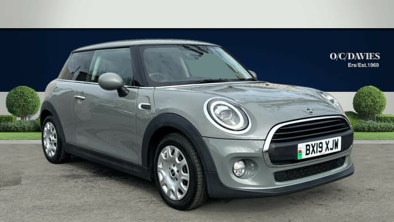 MINI HATCHBACK