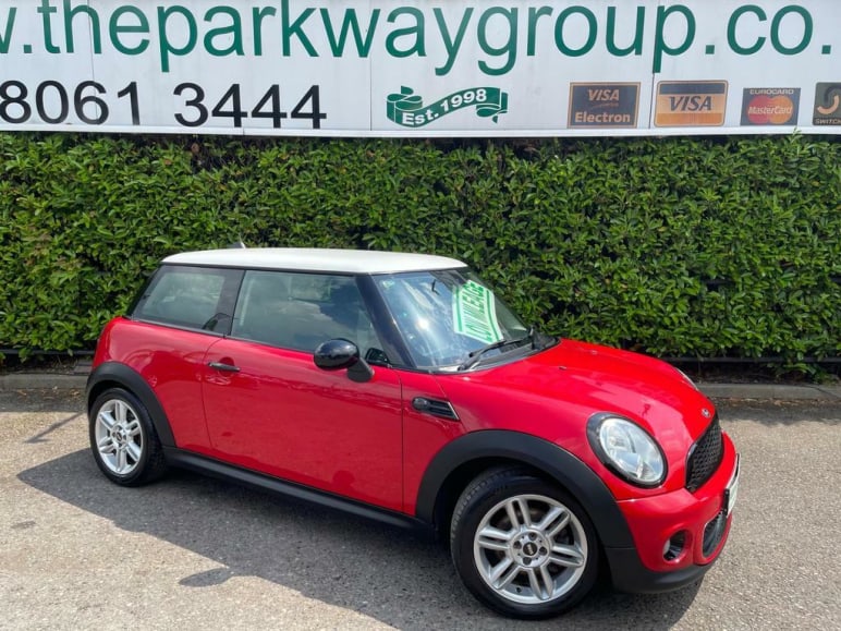 MINI HATCHBACK