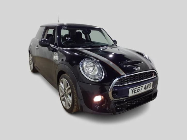 MINI HATCHBACK