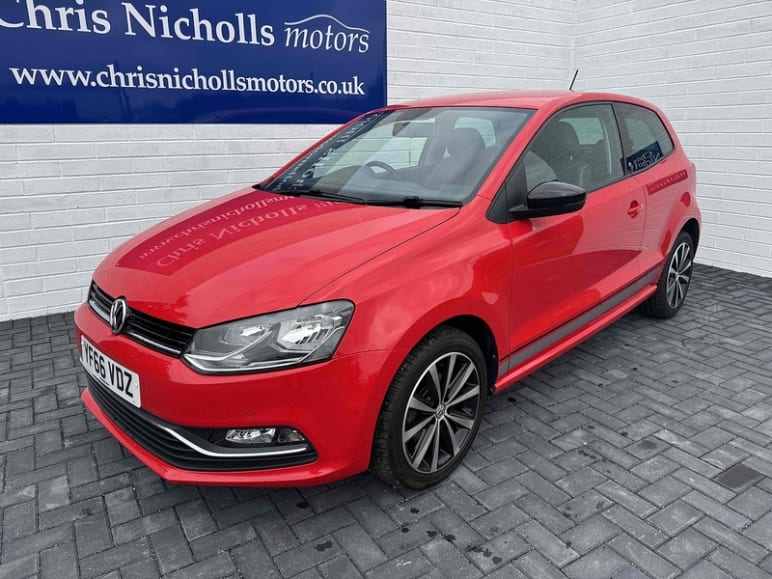 VOLKSWAGEN POLO