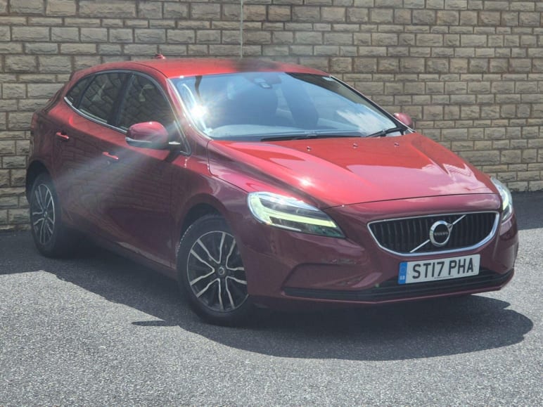 VOLVO V40