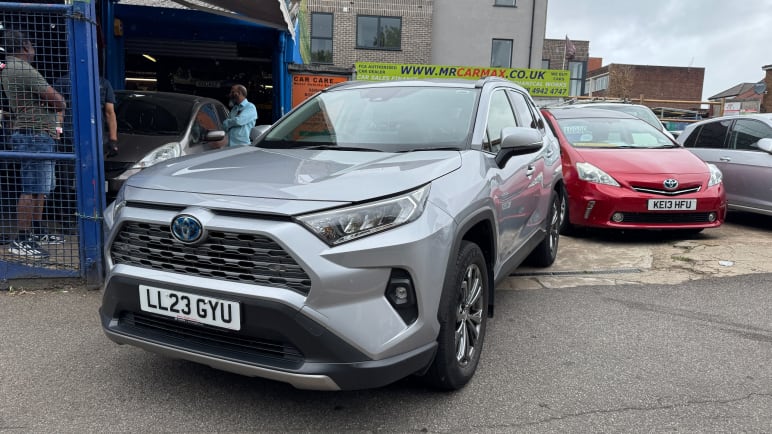 TOYOTA RAV4
