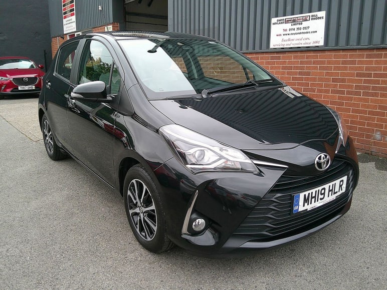 TOYOTA YARIS