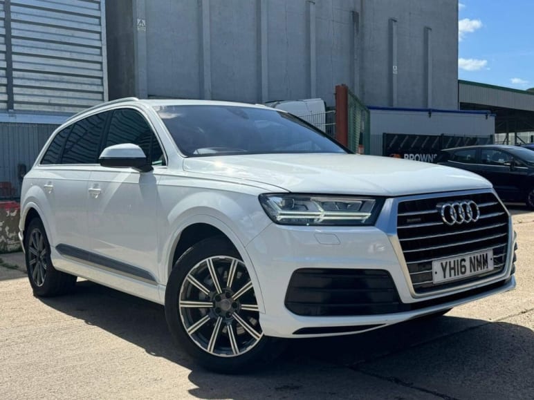 AUDI Q7
