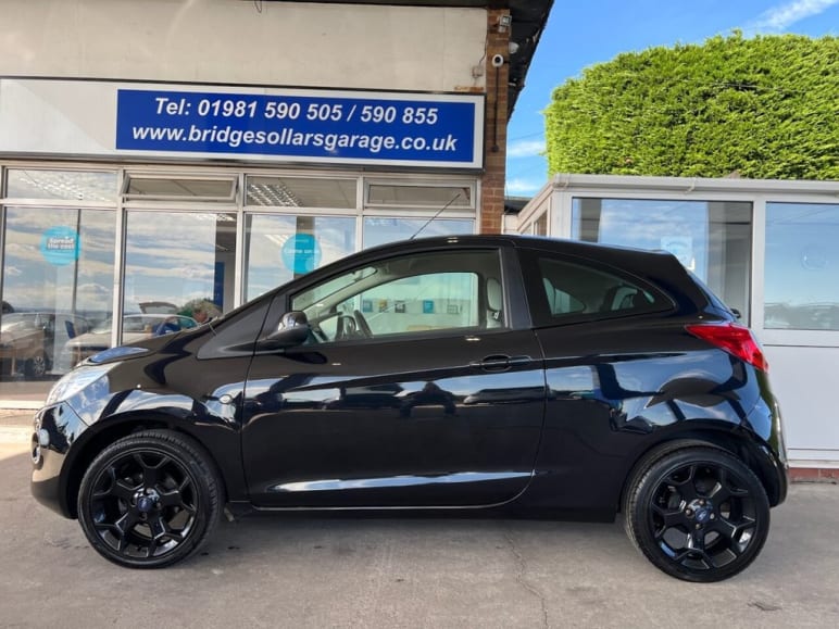 1.2 Zetec Black Edition Hatchback 3dr Petrol Manua