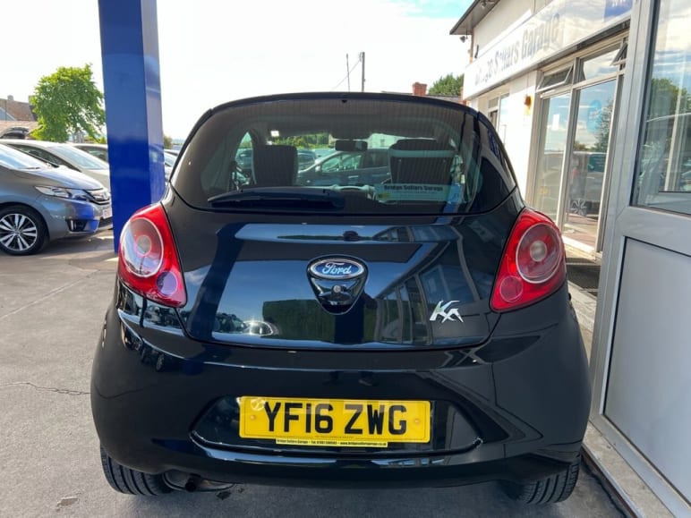 1.2 Zetec Black Edition Hatchback 3dr Petrol Manua