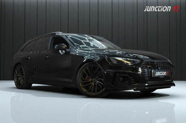AUDI RS4