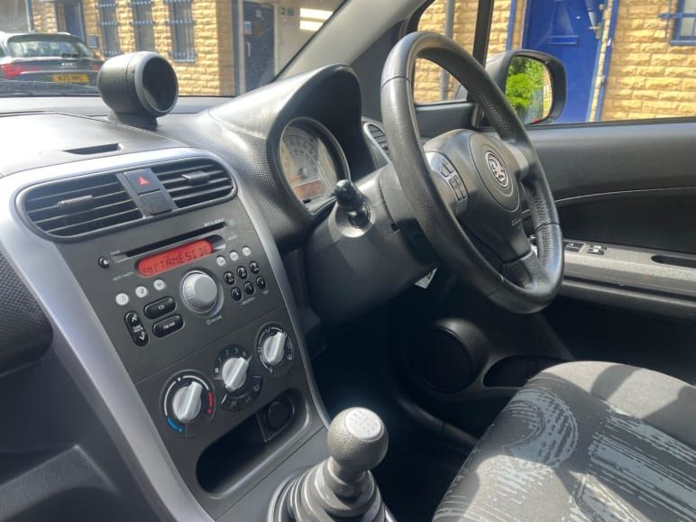 1.2 VVT ecoFLEX SE MPV 5dr Petrol Manual Euro 5 (94 ps) ++35 ROAD TAX++