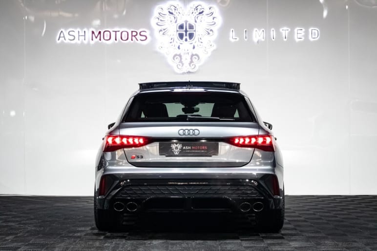 2.0 TFSI Black Edition
