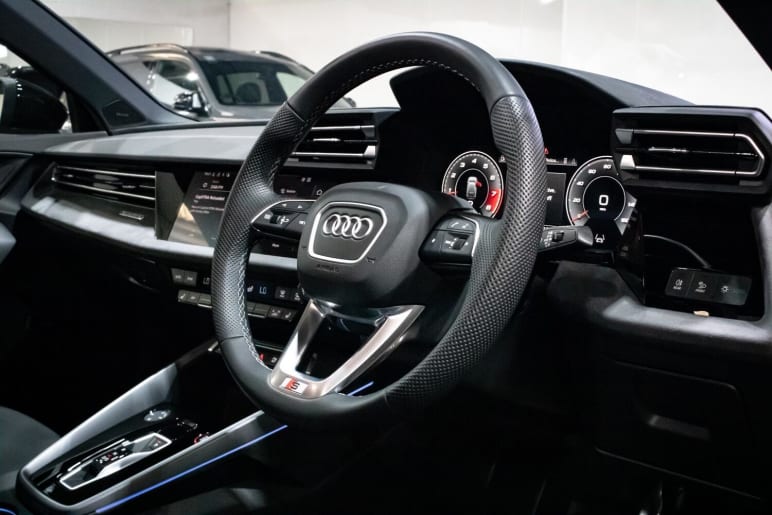 2.0 TFSI Black Edition
