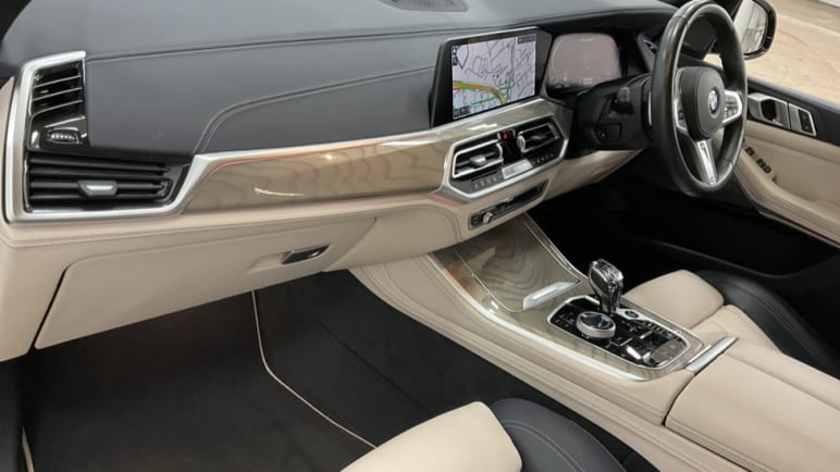 Estate M50i