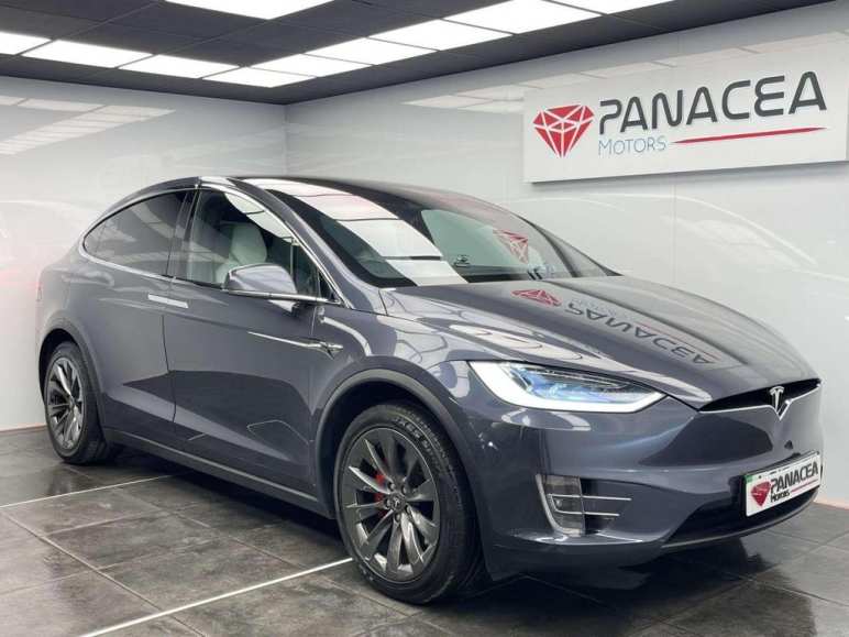 TESLA MODEL X