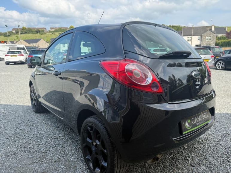 1.2 Zetec Black Edition Hatchback 3dr Petrol Manua