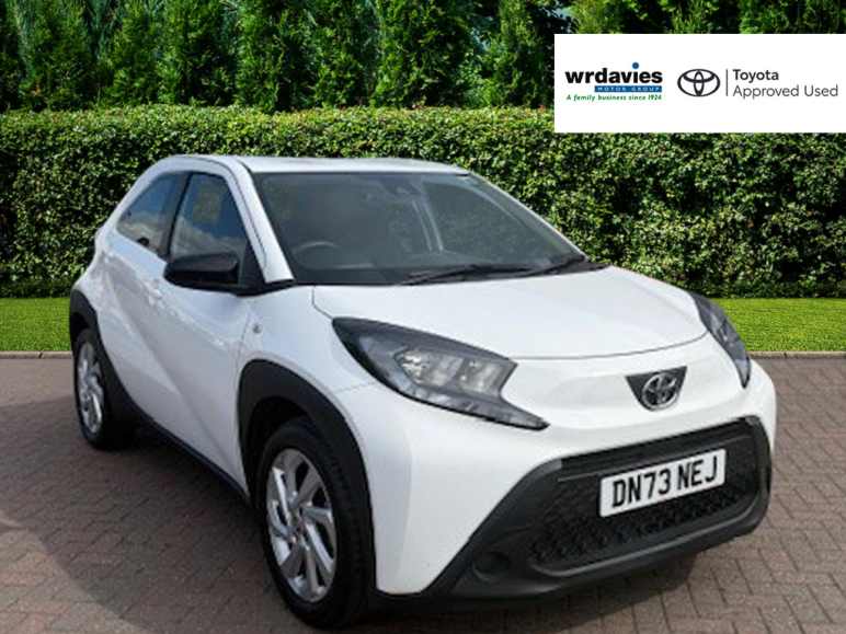 TOYOTA AYGO X