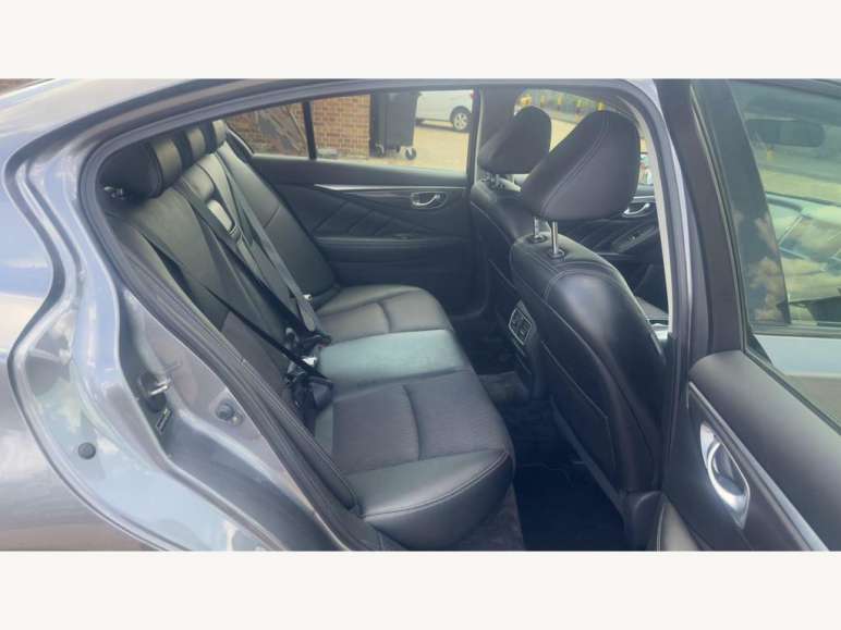 Q50 SE D AUTO