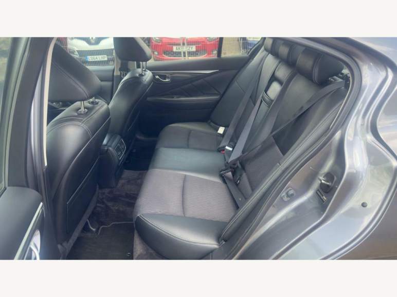 Q50 SE D AUTO