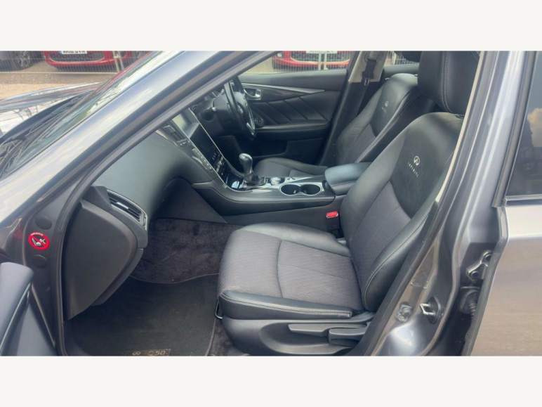 Q50 SE D AUTO
