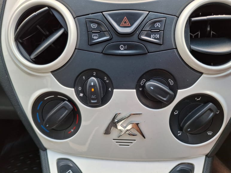 1.2 Zetec White Edition 3dr