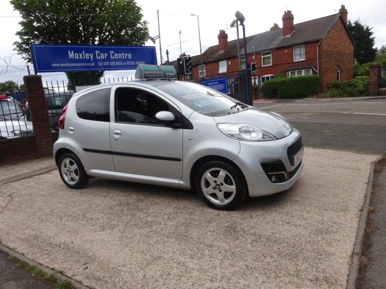 PEUGEOT 107
