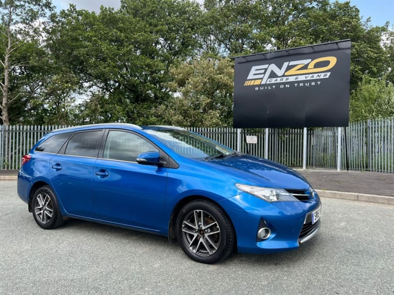 TOYOTA AURIS