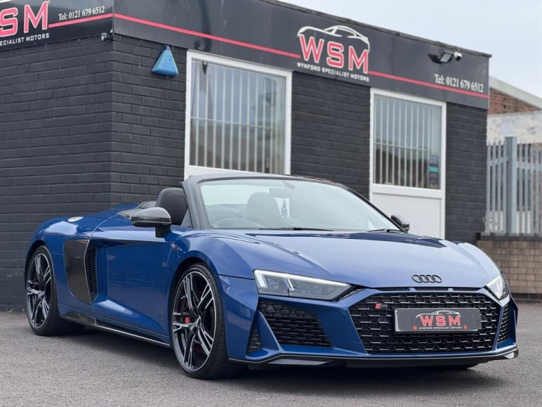 5.2 FSI V10 Performance Carbon Black Spyder S Tron