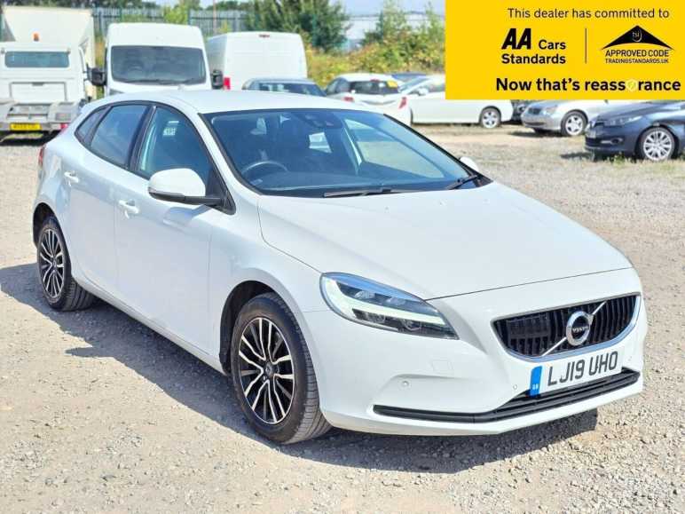 VOLVO V40