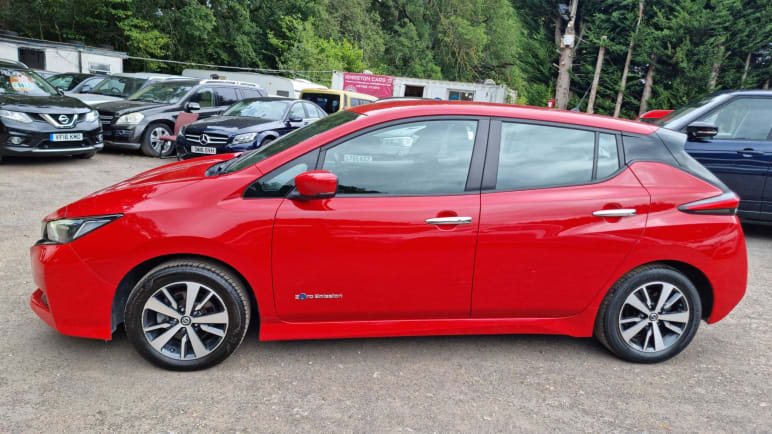 NISSAN LEAF