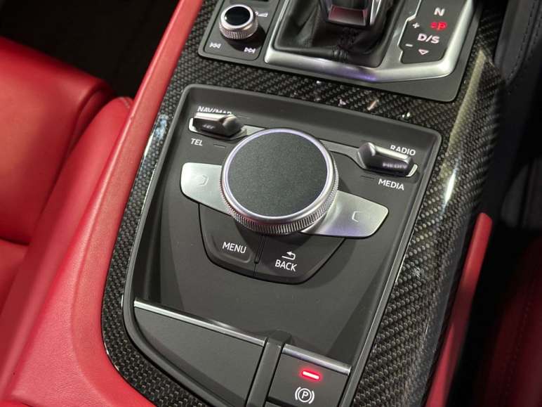 Performance Carbon Black V10 Quattro Semi-Auto 4WD