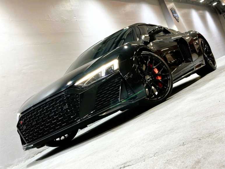 Performance Carbon Black V10 Quattro Semi-Auto 4WD