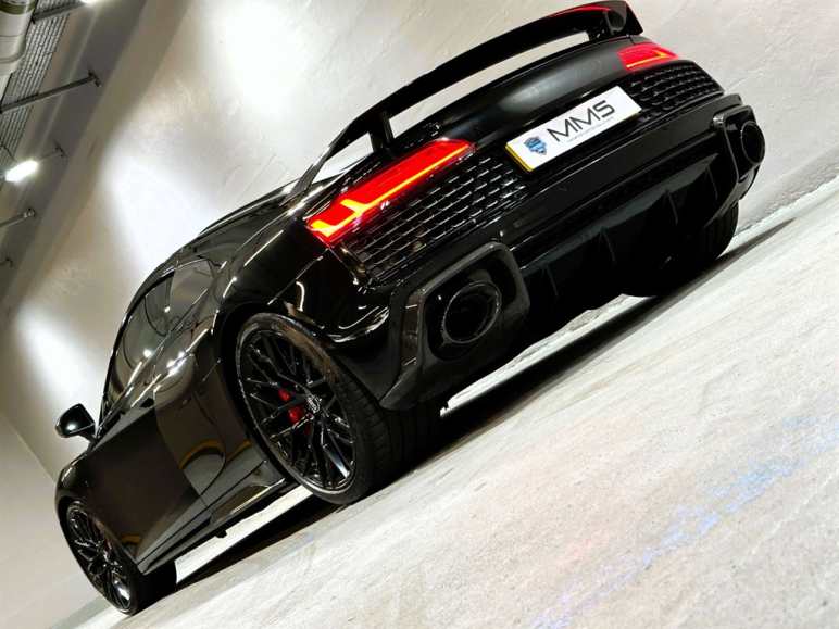 Performance Carbon Black V10 Quattro Semi-Auto 4WD