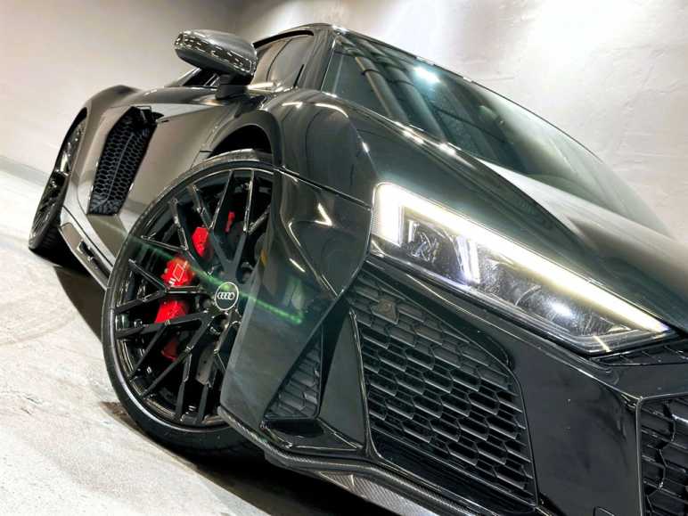 Performance Carbon Black V10 Quattro Semi-Auto 4WD