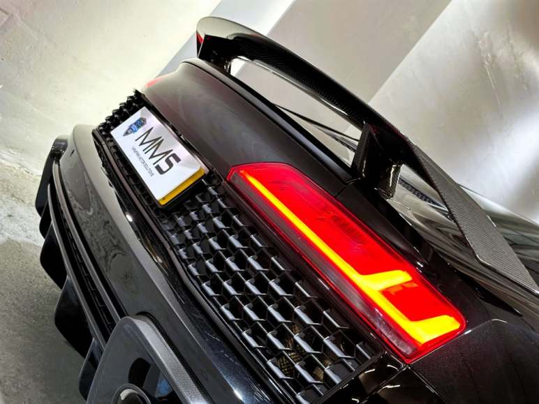 Performance Carbon Black V10 Quattro Semi-Auto 4WD