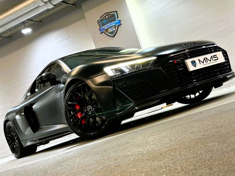 Performance Carbon Black V10 Quattro Semi-Auto 4WD