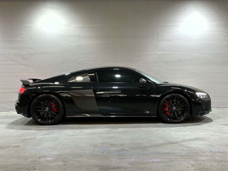Performance Carbon Black V10 Quattro Semi-Auto 4WD