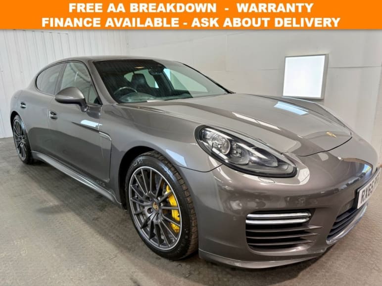 PORSCHE PANAMERA
