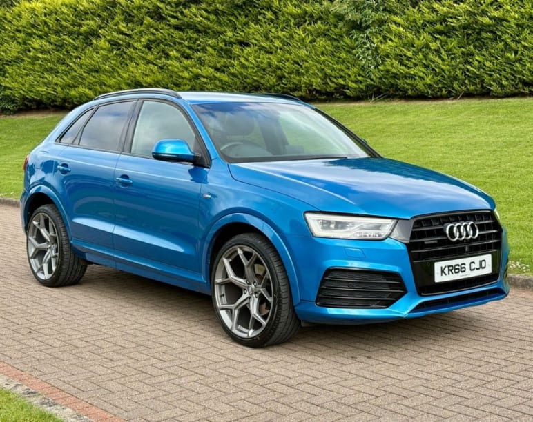 AUDI Q3