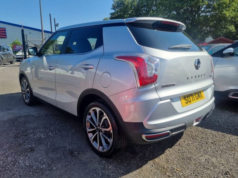 1.6D Ultimate SUV 5dr Diesel Manual Euro 6 (115 ps