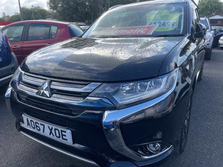 MITSUBISHI OUTLANDER
