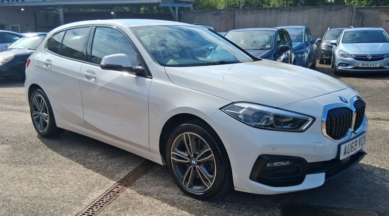 BMW 1 SERIES