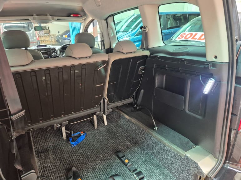 1.6 BlueHDi 100 Feel Edition 5dr ETG6