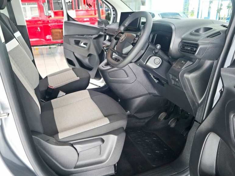 1.2 Plus M Puretech Combi Van Double Cab