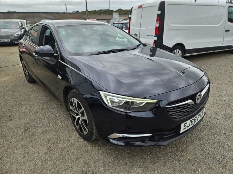 VAUXHALL INSIGNIA